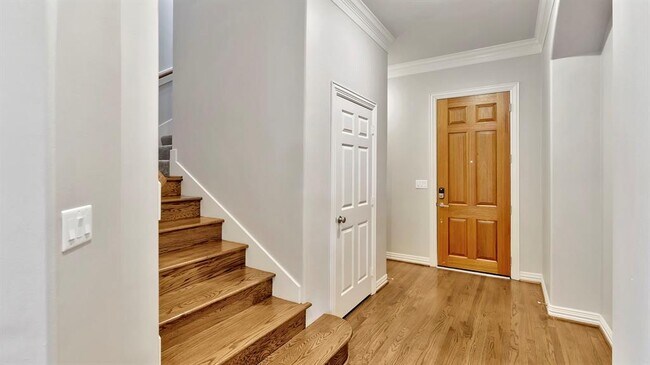 Photo - 5528 Val Verde St