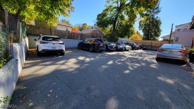 Photo - 138 Roseland Ave Unidad 4