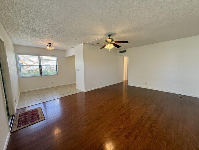 Photo - 28 Easthampton B