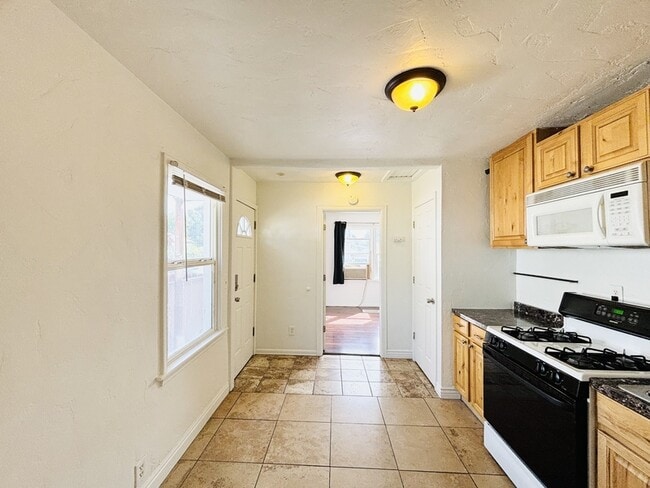 Photo - 119 E Leslie Ave