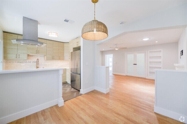Building Photo - 810 81st St Unit A Rental