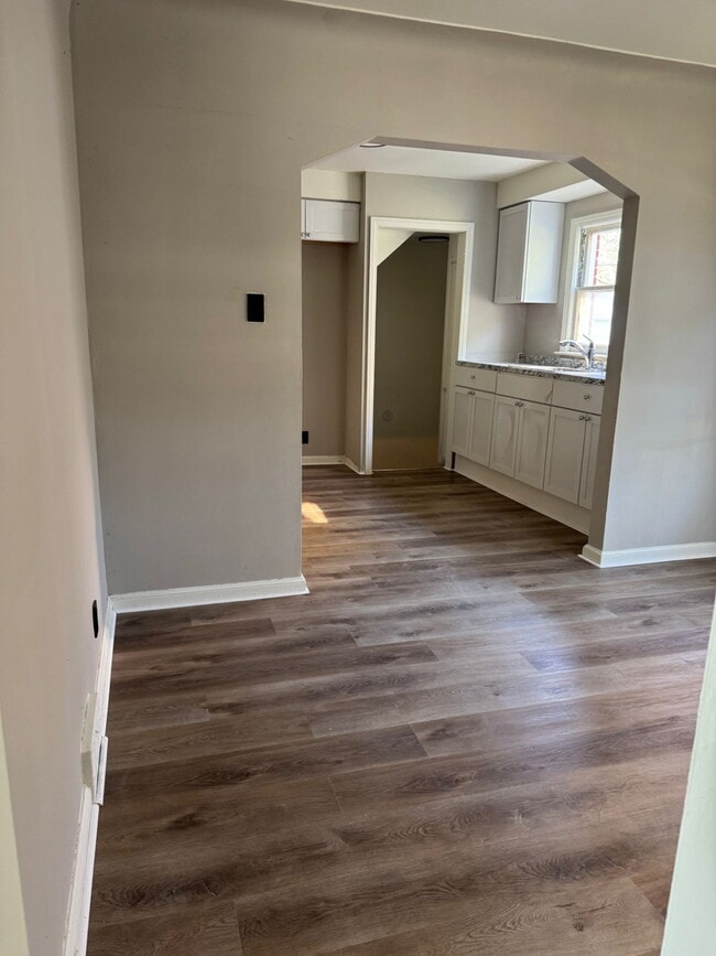Photo - Comfortable 3-Bedroom Rental on Elmdale St...