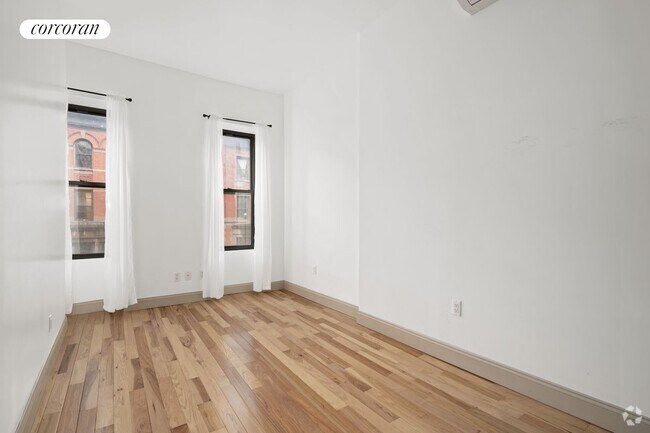 Building Photo - 47 W 71st St Rental