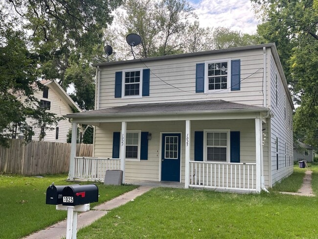 Building Photo - 1025 Colorado St