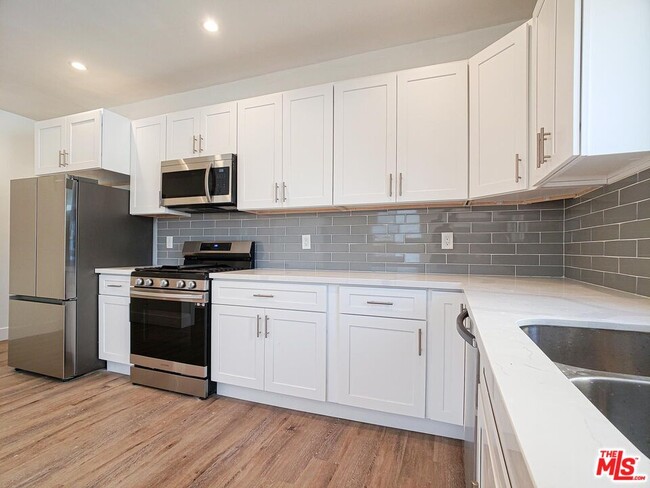 Photo - 2951 Francis Ave