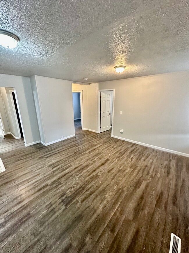 Photo - 947 E Augusta Ave