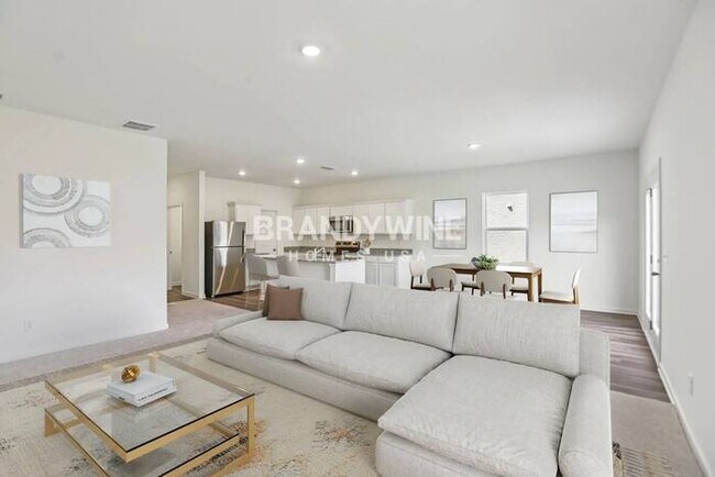 Photo - 534 Otway Lp