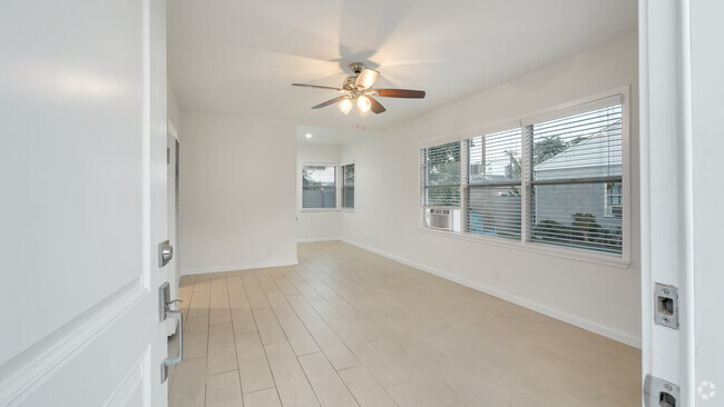 Building Photo - 11216 Tiara St Rental