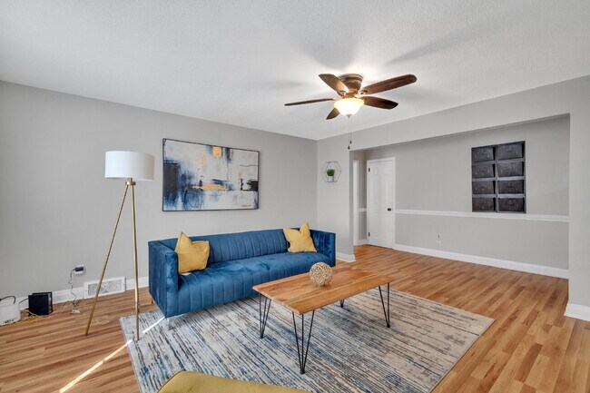 Photo - The Deese | $200/Week (First 4 Weeks Limited Promo!) Move-In Ready Room Rental - PRIVATE BATH – N... Unidad ROOM 4