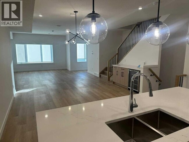 Photo - 4740 Bowness Rd NW