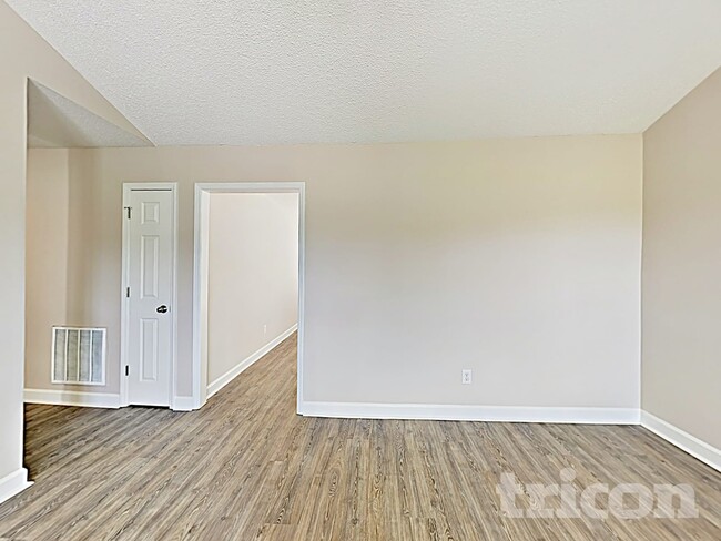 Photo - 35 Winesap Ln