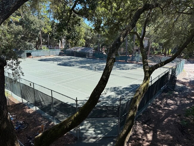 Photo - Walking Distance to the Beach - Fiddlers C...