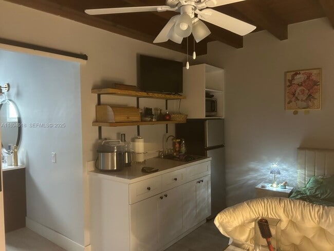 Photo - 6431 SW 64th Ct Unit 1