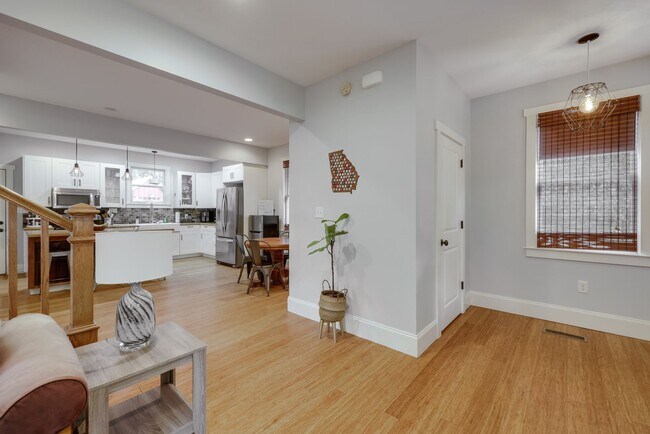 Photo - 139 Hillside St