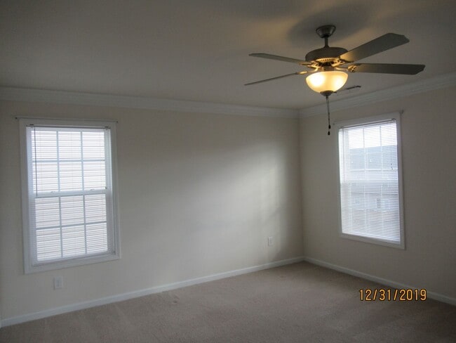 Photo - 220 Roudabush Dr NW