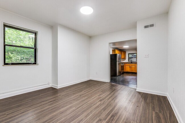 Photo - 182 W Warrington Ave Unidad Apt 3