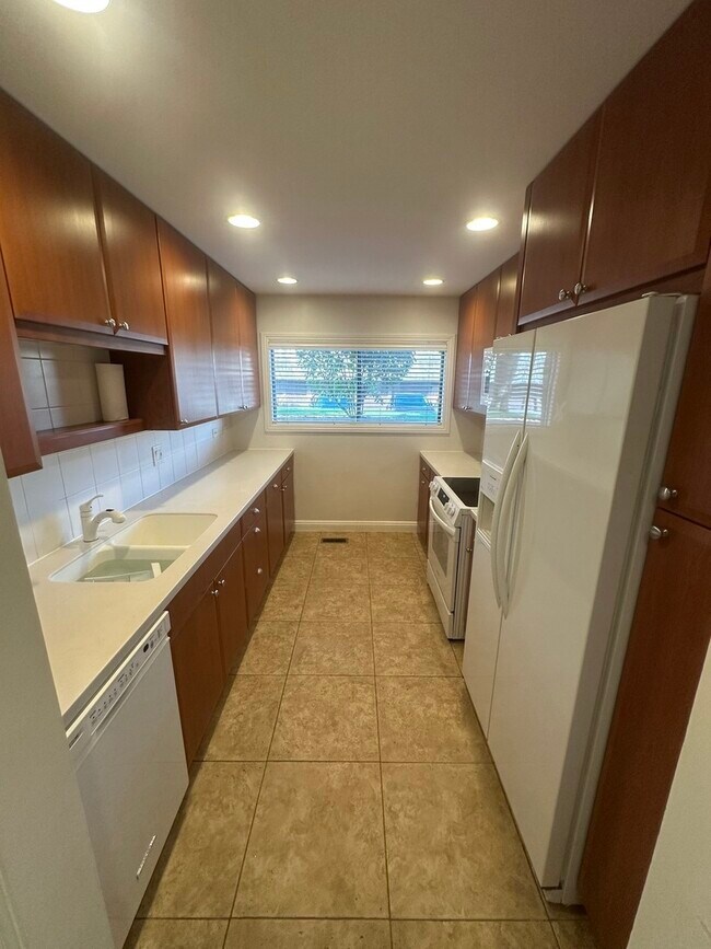 Photo - 1721 Northfield Square Unit B