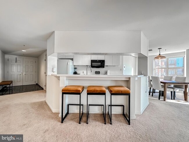 250 S President St Unit 702