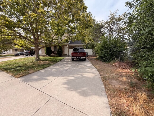 Photo - 184 Pacific Dr