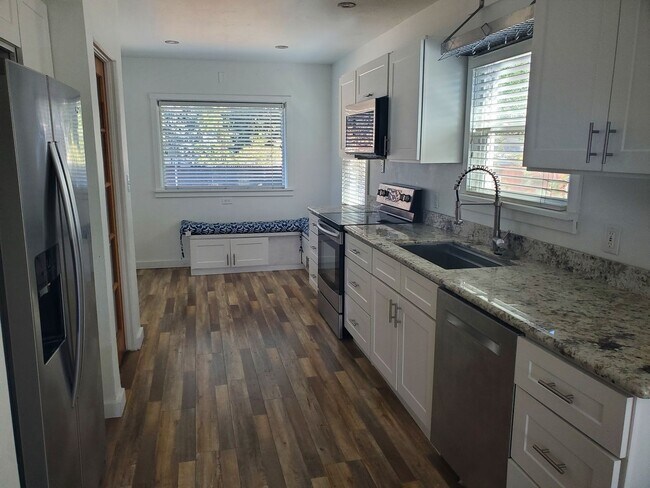 Photo - Spacious 3 BR/2 BR Family Home