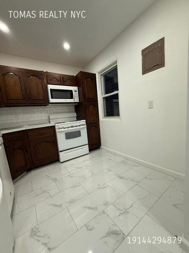 Photo - 41 Caryl Ave Unit 2