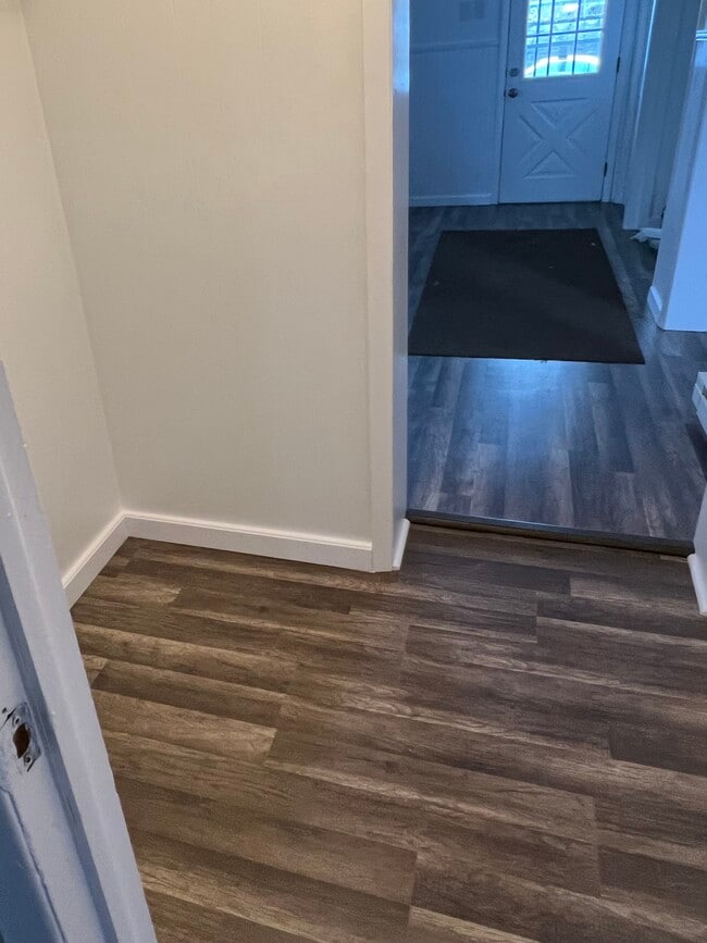 Photo - 130 S Apple St