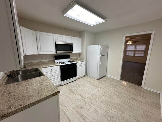 Photo - 195 N Etowah Dr Unidad B1