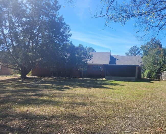 Photo - 608 Aztec Ln