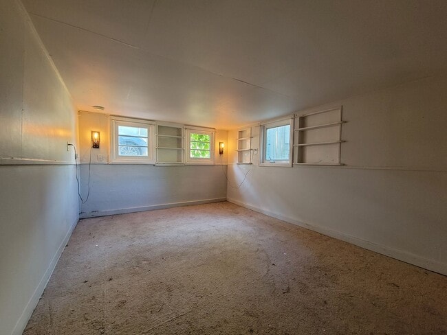 Photo - 9225 Wallingford Ave N