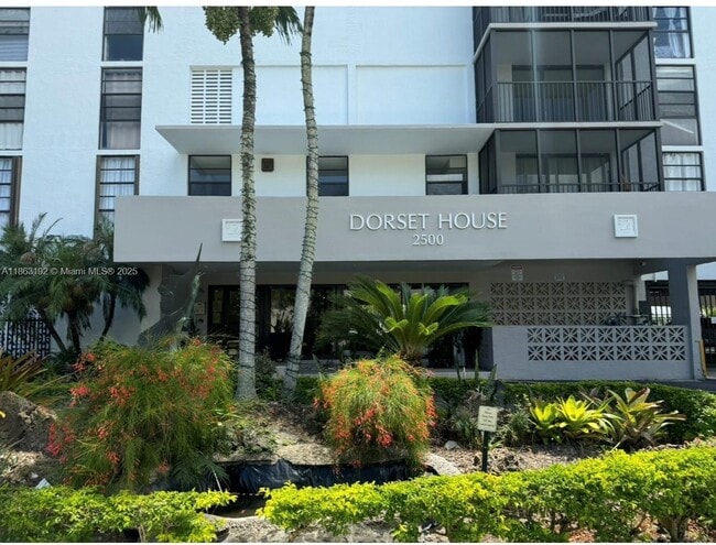 Building Photo - 2500 NE 135th St Unit B805 Rental