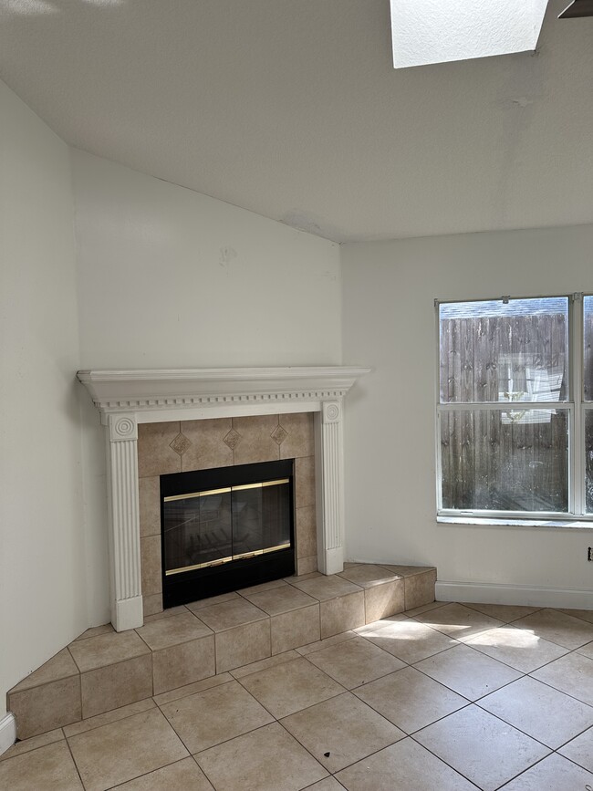 Photo - 495 Pyrus St