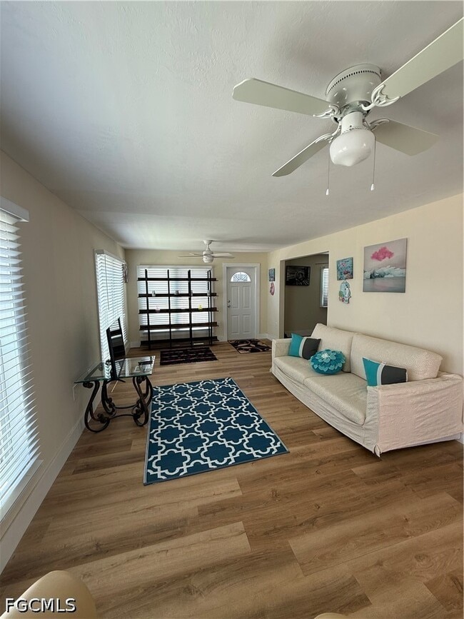 Photo - 2112 Ixora Ct