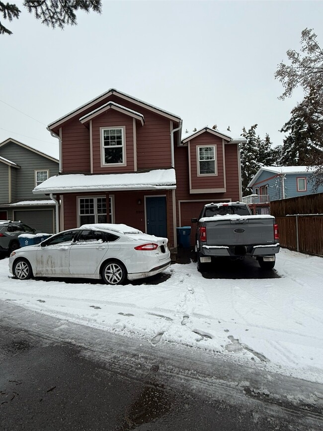 Building Photo - 2207 S 10th St W