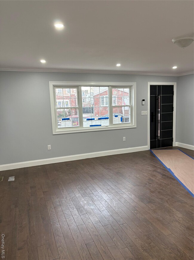 Photo - 98-29 Albert Rd