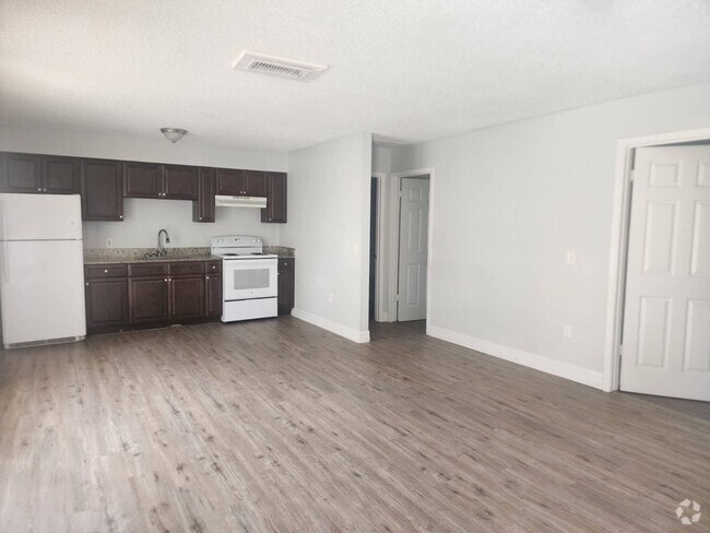 Building Photo - 1105 Old S Dr Rental
