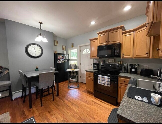 Photo - 76 E Broadway Unit 1