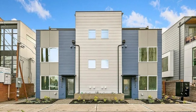 Building Photo - Brand-New Modern Townhome with Rooftop Deck, Bonus Rec Room & Designer Finishes
