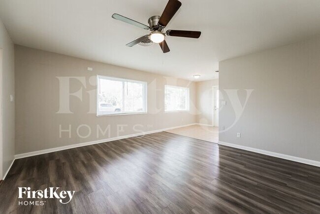 Photo - 3711 Kelly St