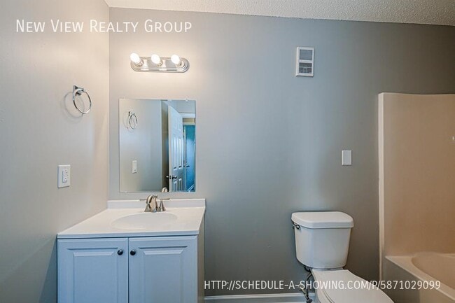 Photo - 238 Hoskins Mill Ln Unit D