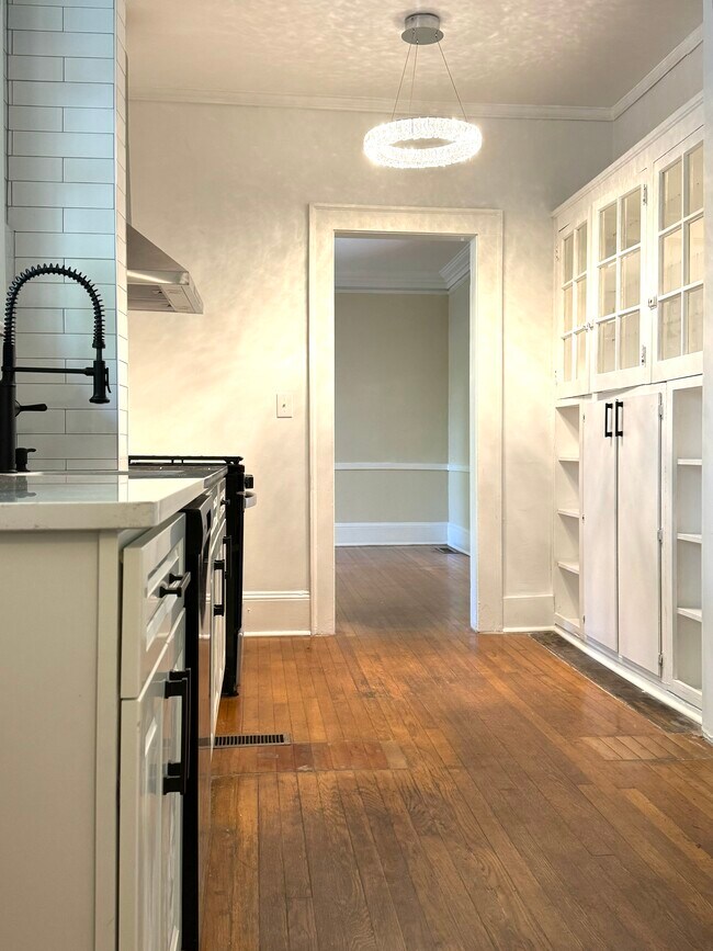 Photo - 46 Delmont Dr NE