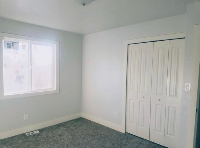 Photo - 613 N 1100 West St