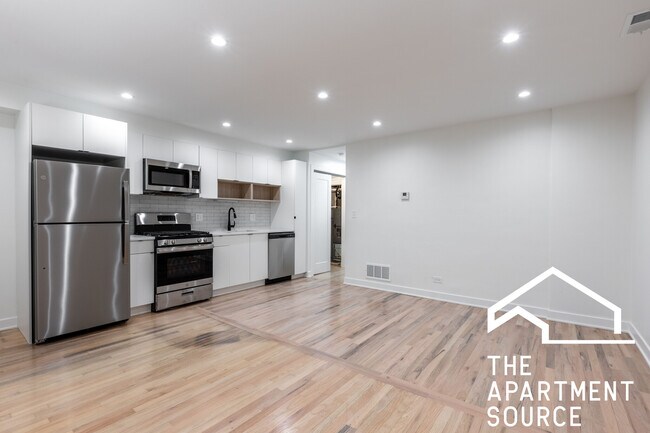 Photo - 1756 W Rosehill Dr Unit 1F