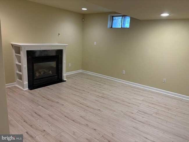 Photo - 283 Fountayne Ln