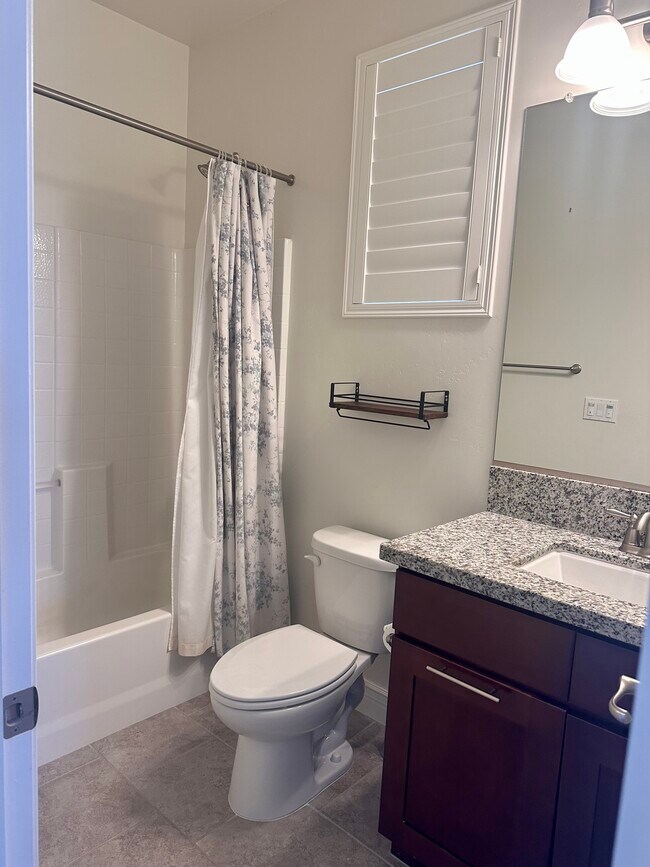 Bath room - 1866 Vista del Sol Unit #2