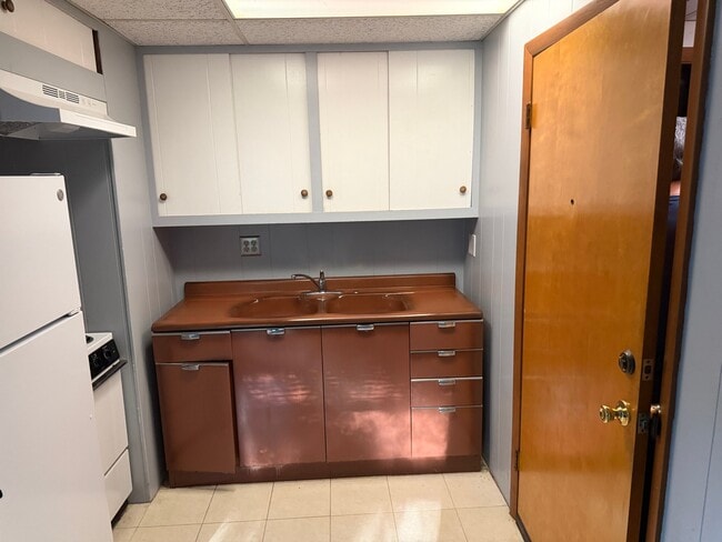465 Robert Ct Unidad 3