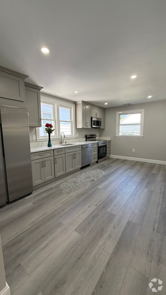 Building Photo - 5 Harris Rd Unit 2A Rental