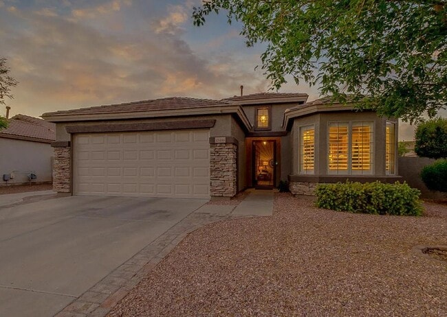 Building Photo - 13446 W Port Royale Ln