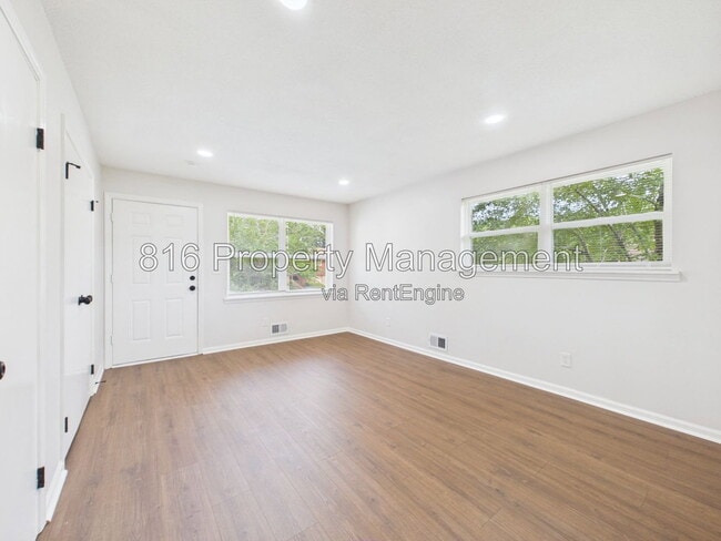 Photo - 7030 Ewing Ave