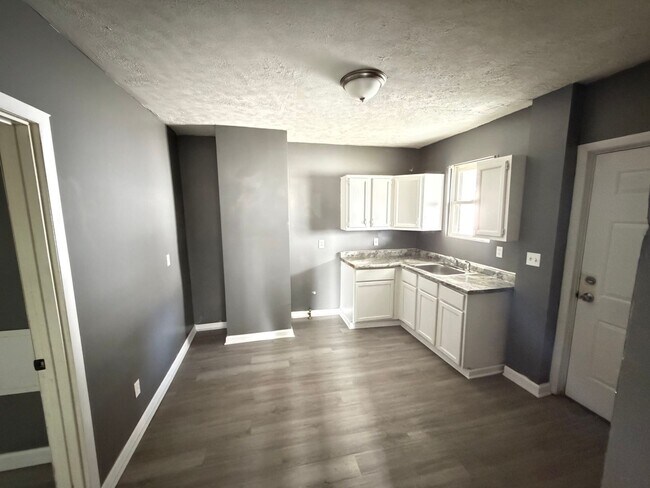 Photo - 316 W 10th St Unit 316 W 10th St  1