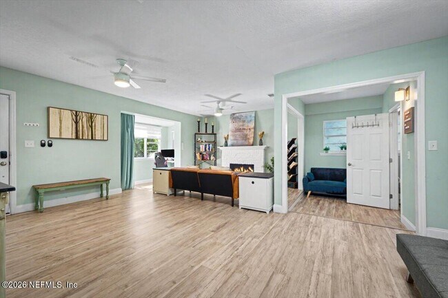 Photo - 719 S Shores Rd